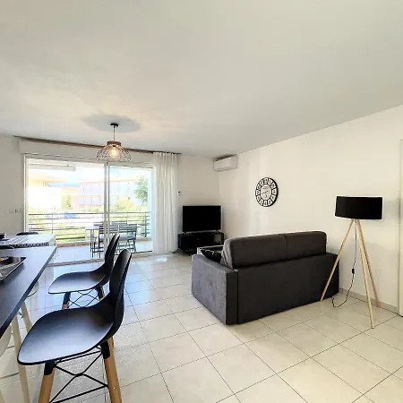 T2 Dans Avec Piscine 卡尔维